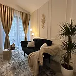 Luxury Mansion Apartament Bucureşti