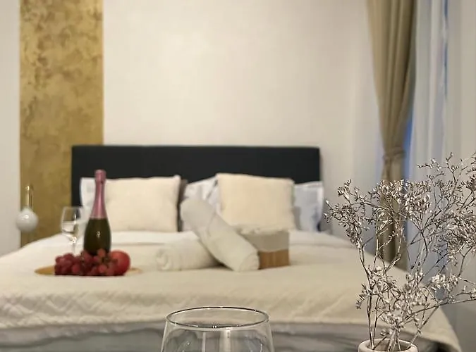 Апартаменты Luxury Mansion *