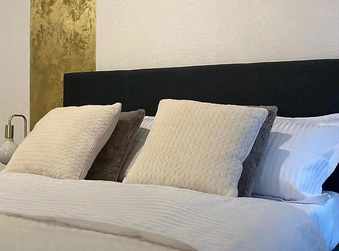 Luxury Mansion Апартаменты *