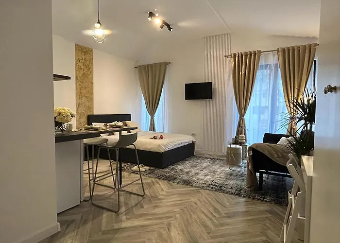 Luxury Mansion Бухарест