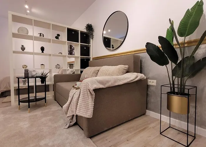 Luxury Mansion Apartment *