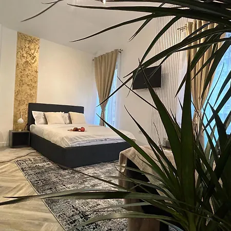Luxury Mansion Apartament