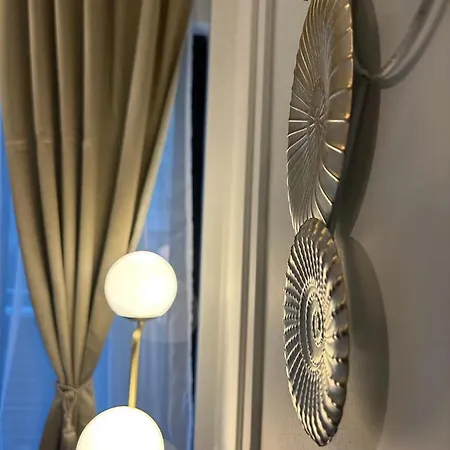 Luxury Mansion * Bucureşti