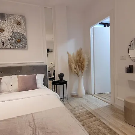 Apartment Luxury Mansion Bucharest